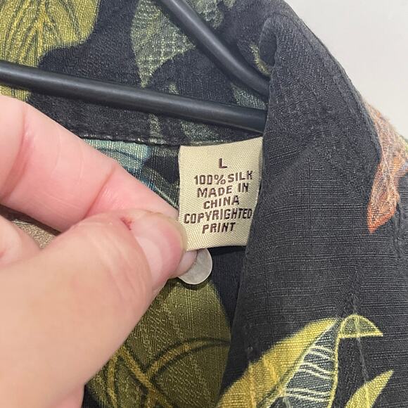 Tommy Bahama Button Down 100% Silk Shirt Mens Large Black Green Tropical Floral - Picture 5 of 10